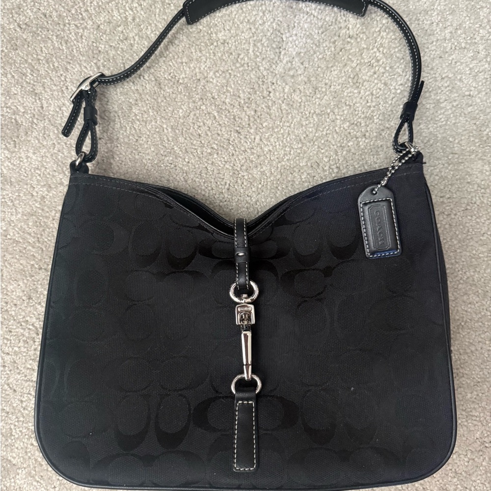 Vintage Y2K Coach Hamptons 6091 Signature C Clip Shoulder Bag in Black